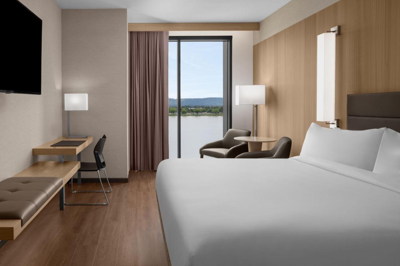 Ac Hotel By Marriott Vancouver Waterfront 外观 照片