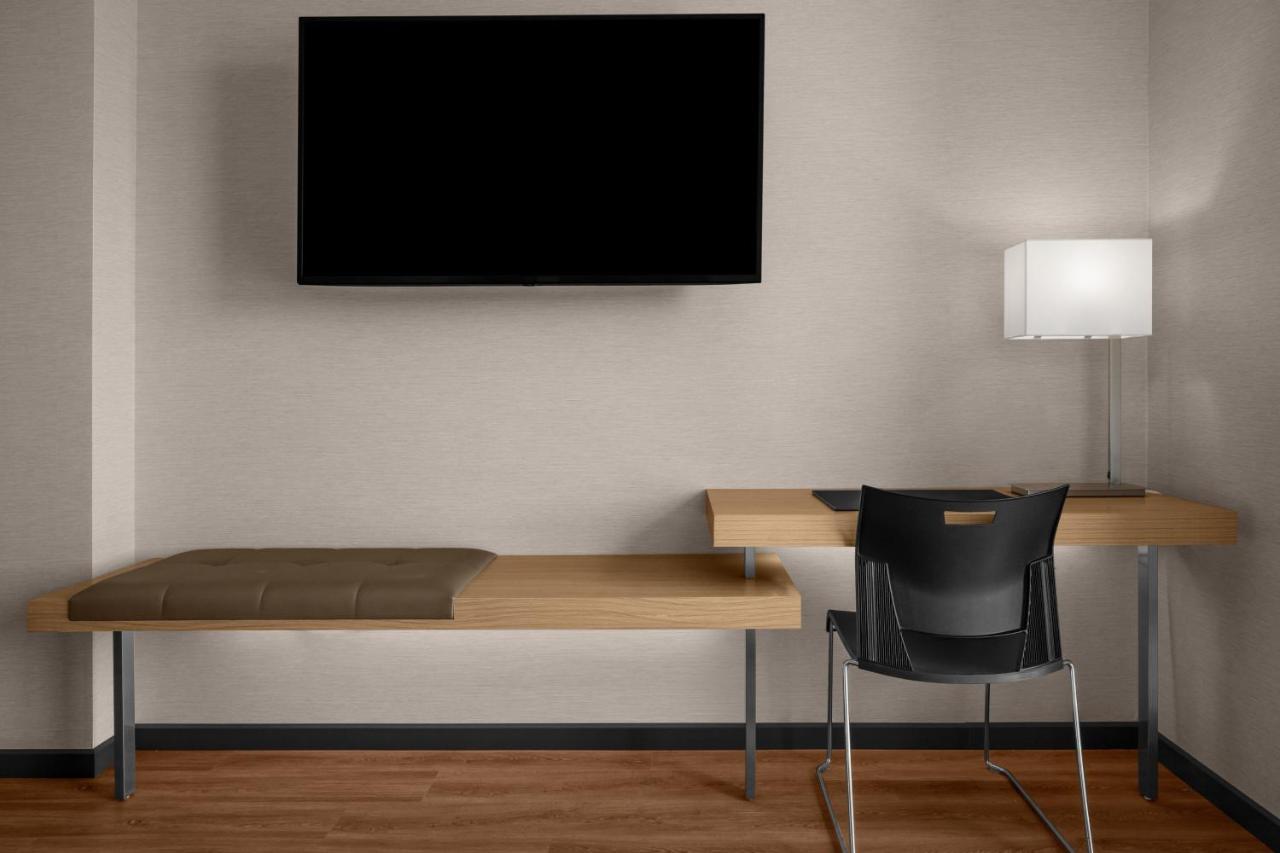 Ac Hotel By Marriott Vancouver Waterfront 外观 照片