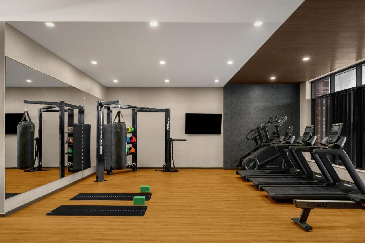 Ac Hotel By Marriott Vancouver Waterfront 外观 照片